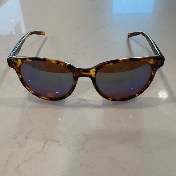 Tortoise Shell Sunglasses with Green Mirrored Lenses - Picture 3 of 5